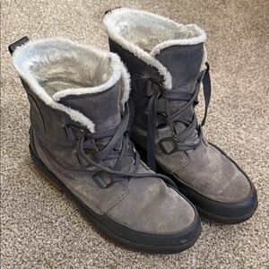 Sorel Gray Suede Faux-Fur Lined Winter Lace-Up Boots